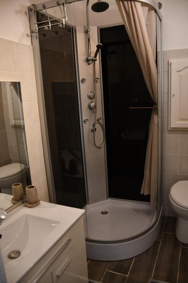 Le Patio H24,Cosy,Port,Plage,Wifi,Netflix La Seyne-sur-Mer Esterno foto